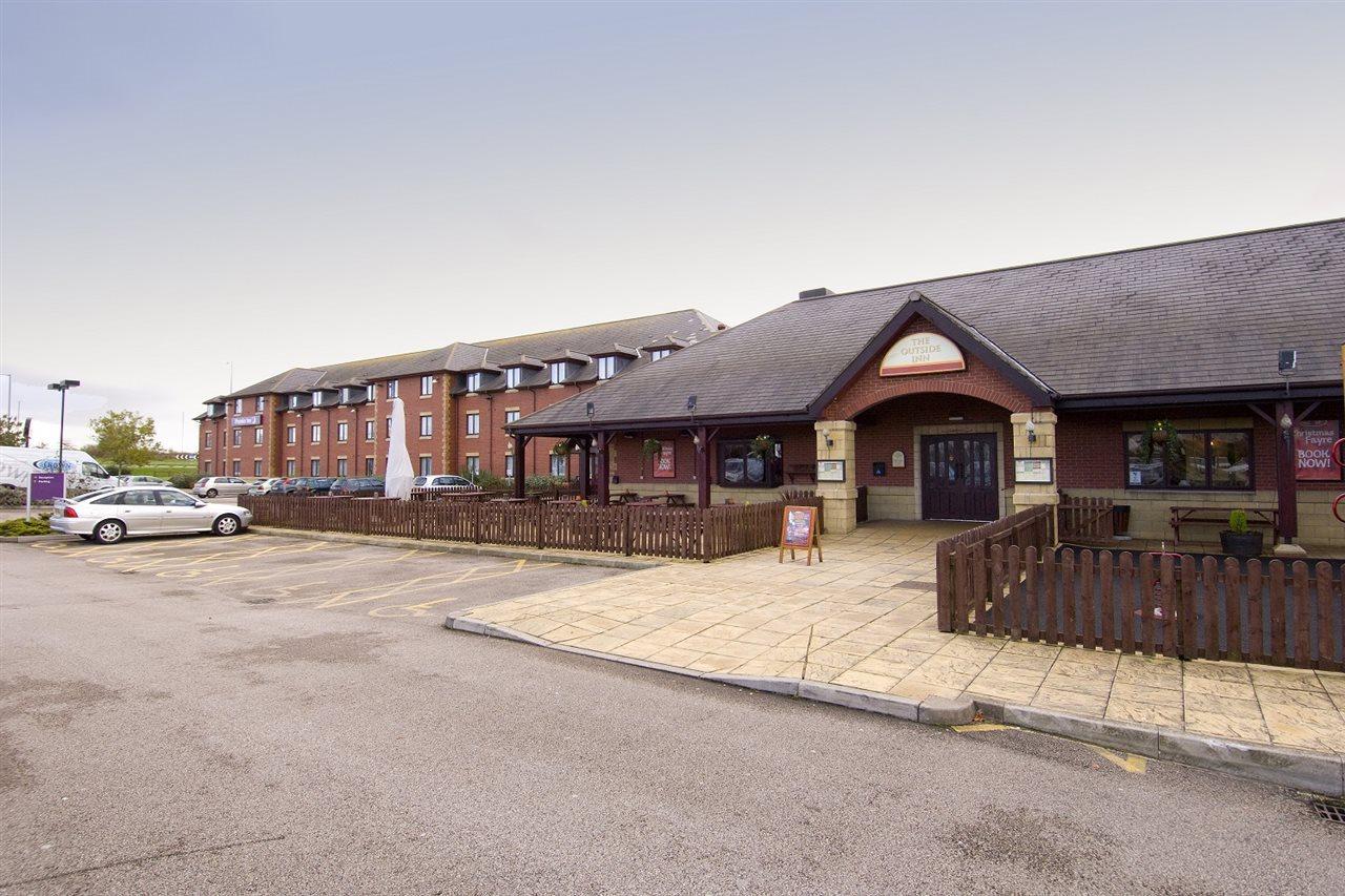 Premier Inn Blackpool East Екстер'єр фото