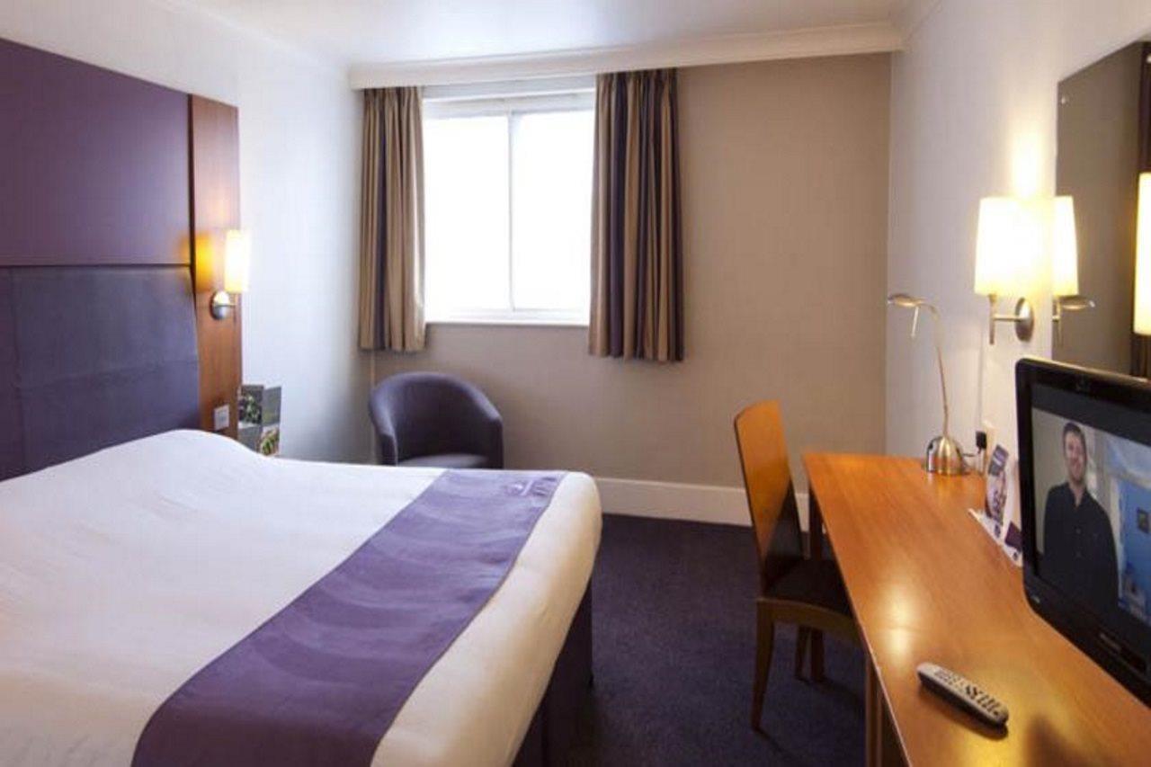 Premier Inn Blackpool East Екстер'єр фото