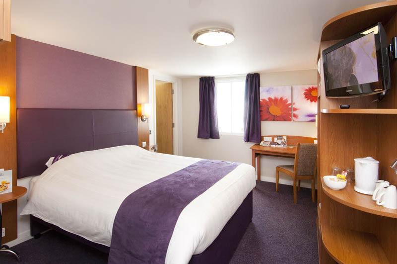Premier Inn Blackpool East Екстер'єр фото